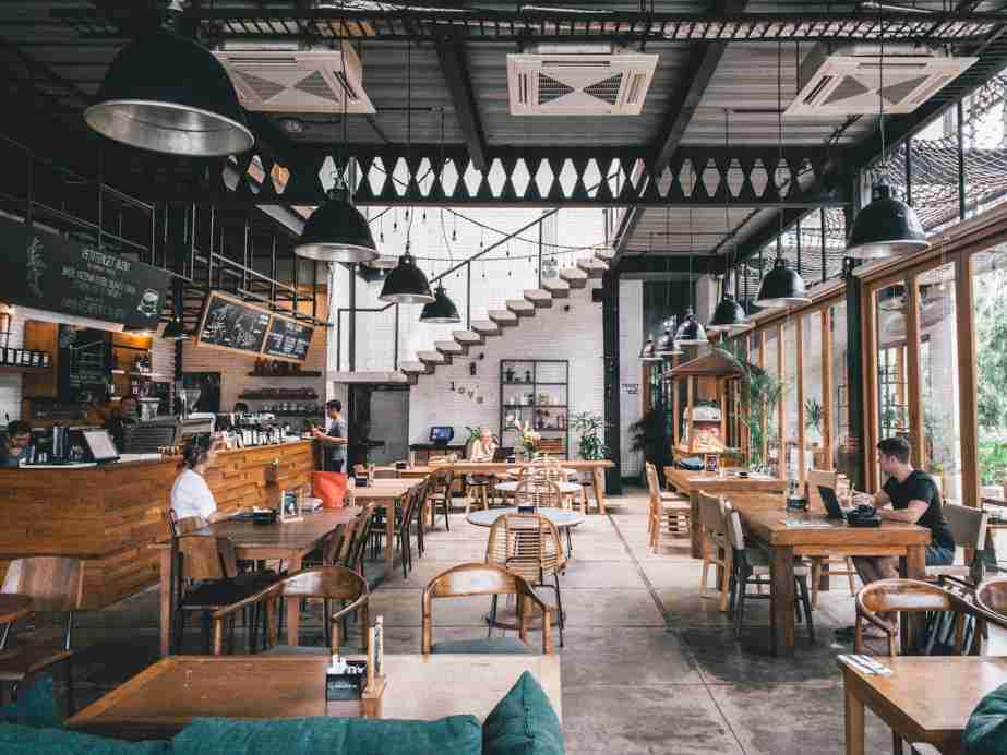Restaurant & Beverage Shop 
